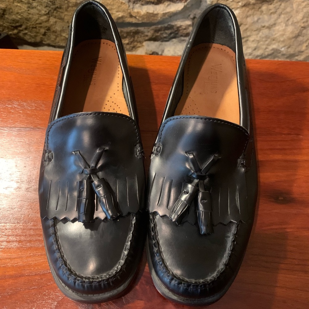 COPY - Like New G.H. Bass Weejuns Larkin Loafers ~ Size 7.5